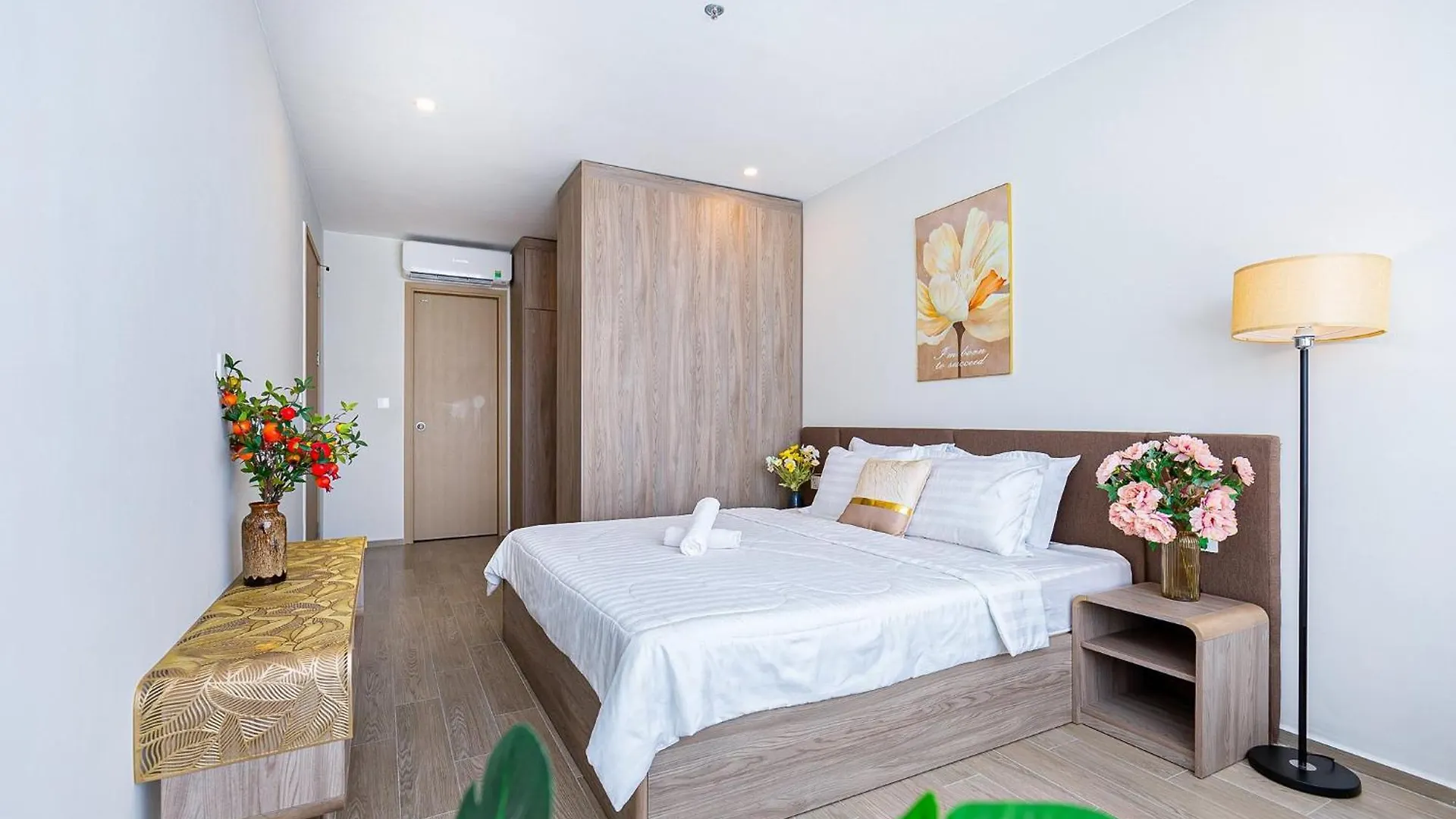The Song Apartment Vung Tau-Swimming Pool-Near Beach