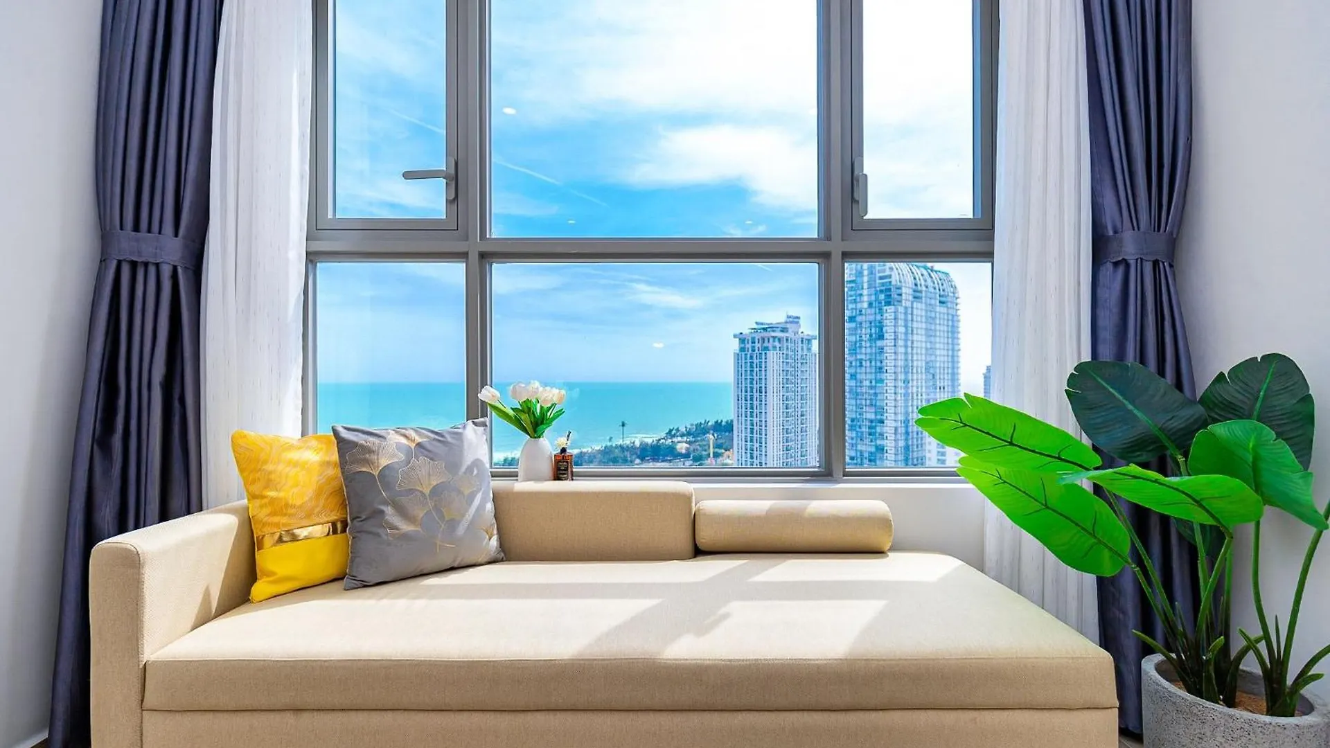 The Song Apartment Vung Tau-Swimming Pool-Near Beach